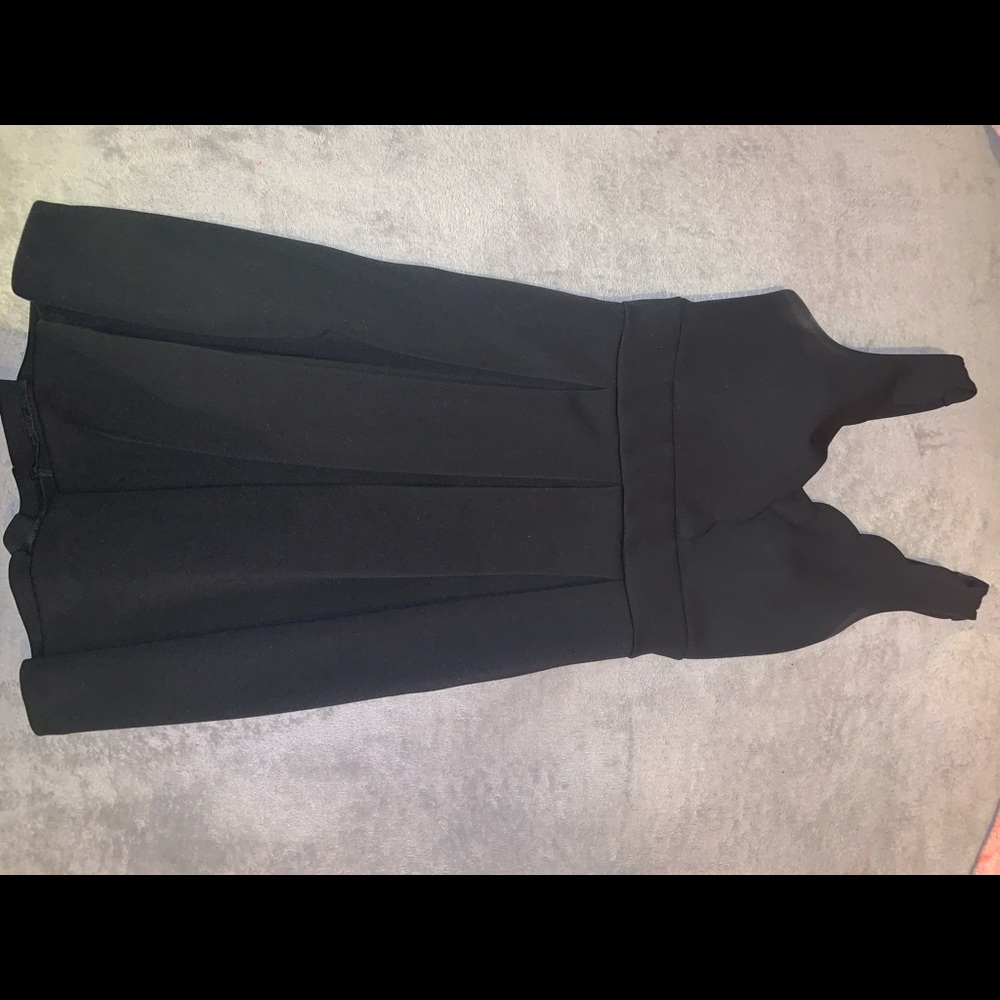 Casual Express dress. very comfy.